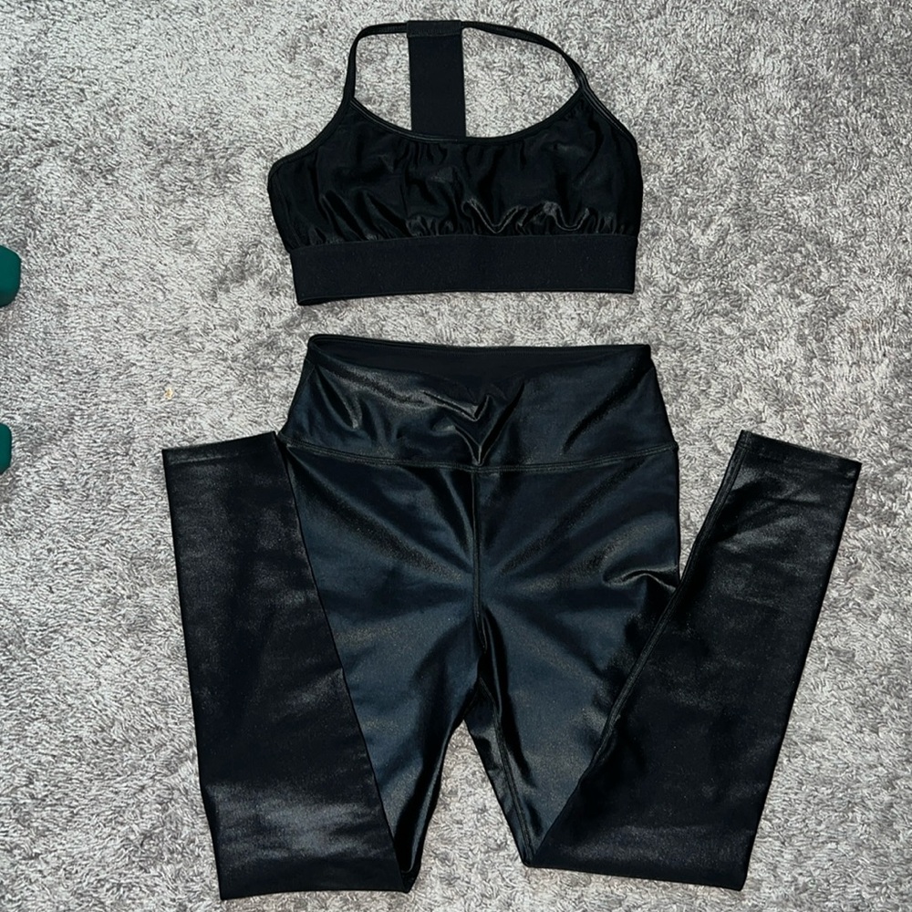 Noli Liquid Yoga Set